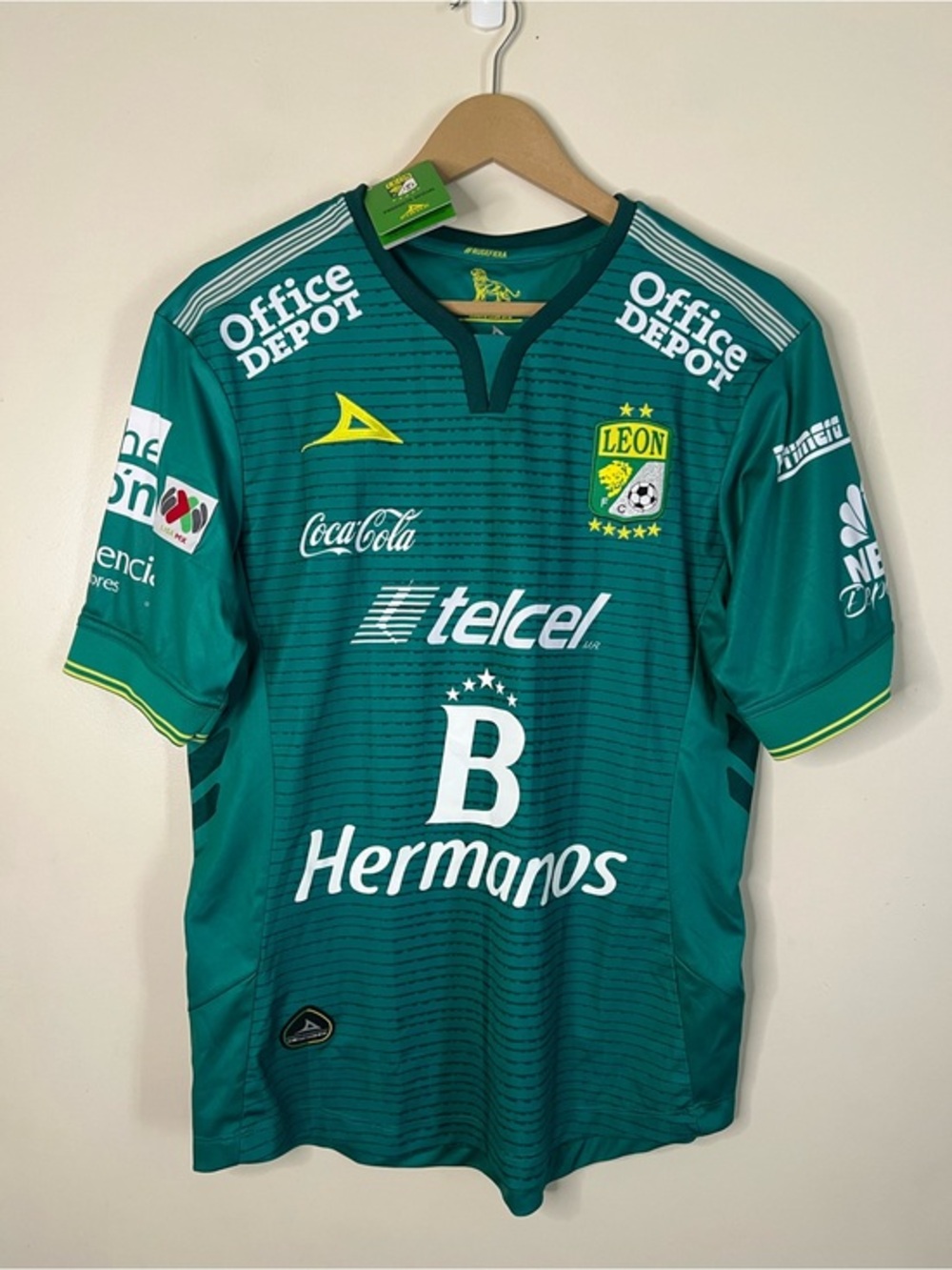 NWT 2015 2016 Pirma Club Leon FC Home Soccer Jersey Size M